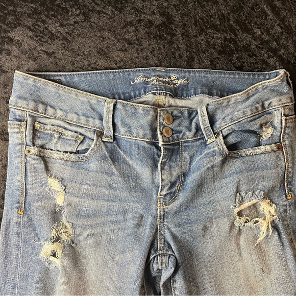 Aerie Stretch ‘Artist’ Light Blue Distressed Cropped Jeans - Picture 2 of 9